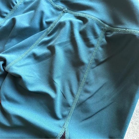 Orag Yoga Workout Athletic Leggings 
Good condition 
Size small - Picture 4 of 4